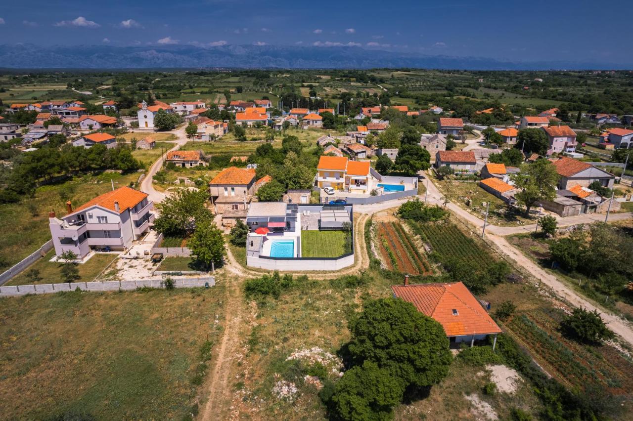 Vila Emanuel